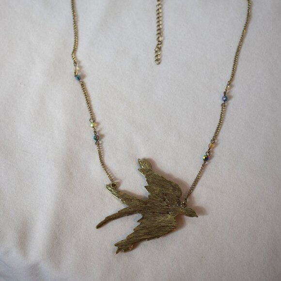 Vintage GoldTone Rhinestone Large Bird Pendant Fashion Necklace - Picture 2 of 2